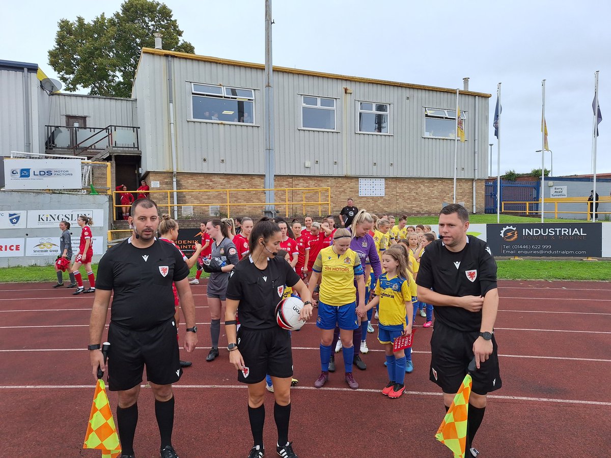 Barry Town Utd Women FC tweet media