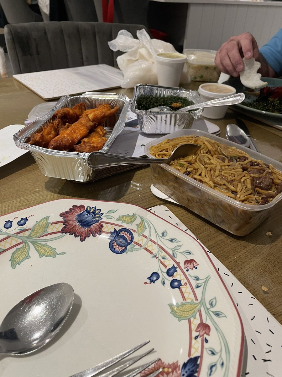 And it’s a cheeky #chinesetakeaway tonight for dinner.x #sundaynight #yummy #food #whynot #dietstartstomorrow 
🥡🥡🥡🥡💛💛💛💛🥡🥡🥡🥡