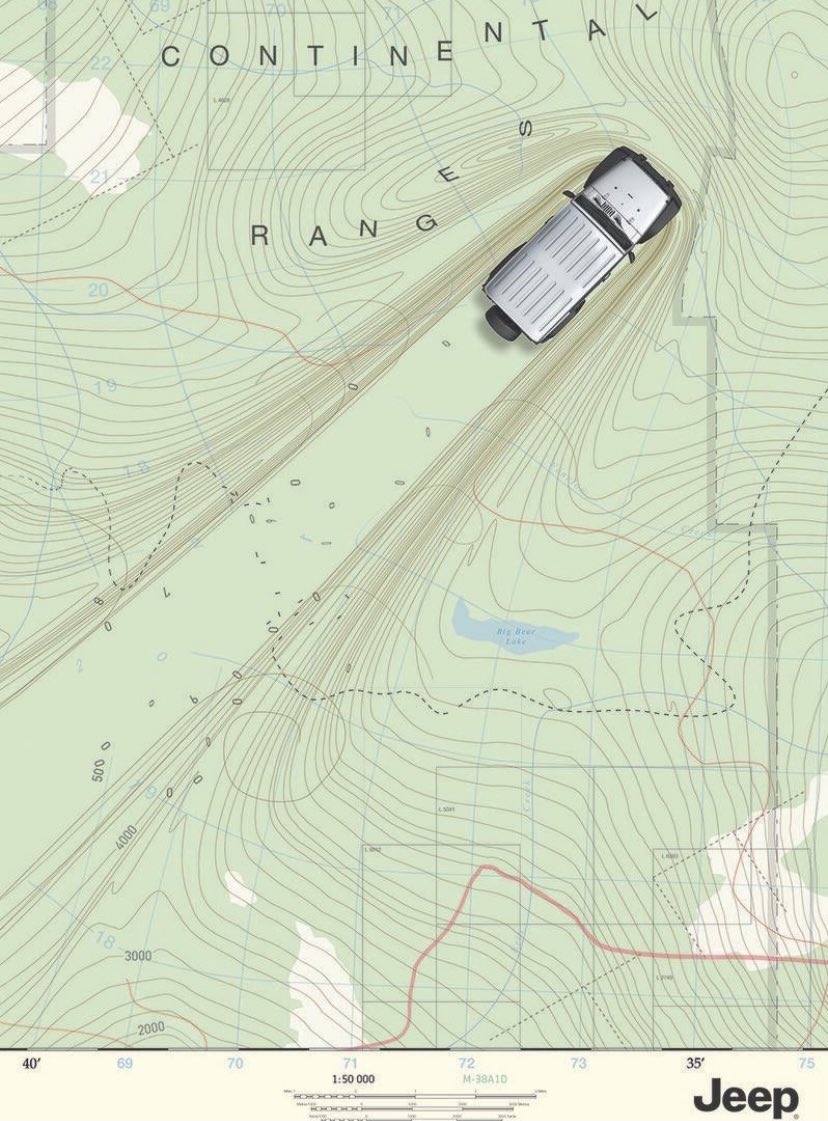 XpressTR's tweet image. Yükselti ve tepeler gibi her türlü yer şeklinin ona engel olamadığını izohips haritasında gösteren Jeep’ten akıl dolu bir reklam afişi.
