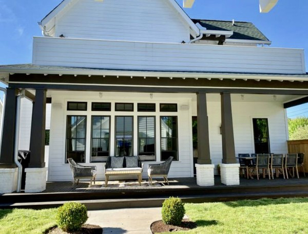 bynumdesign's tweet photo. What a lovely spot to enjoy a beautiful early autumn afternoon. This symmetrical view is from the detached garage at the rear of the property. Thanks for the pic, Kyle!
photo credit: @snowlandsurf
home / interior architecture: @bynumdesign https://t.co/9TR3US6DAO
