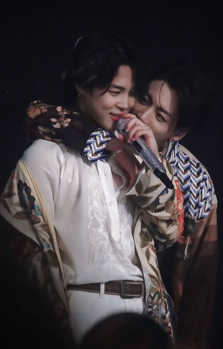 BTSJMJimin's tweet photo. @BTSJKJungkook_ I love you brother Jungkook 💜 https://t.co/QMvkh14ZSZ