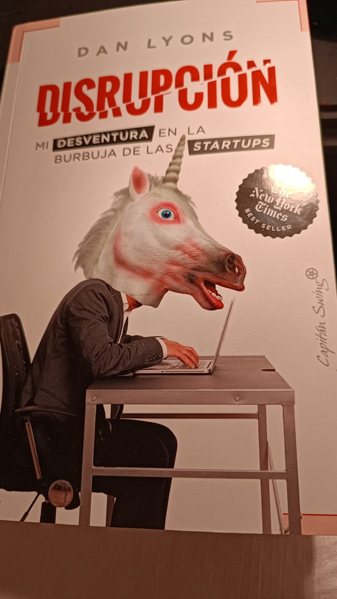 Aukido's tweet photo. Lo que me estoy riendo con este libro
'Disrupción. Mi desventura en la burbuja de las startups'
#DanLyons
Trad. Violeta Arranz https://t.co/8djn5RFzpx