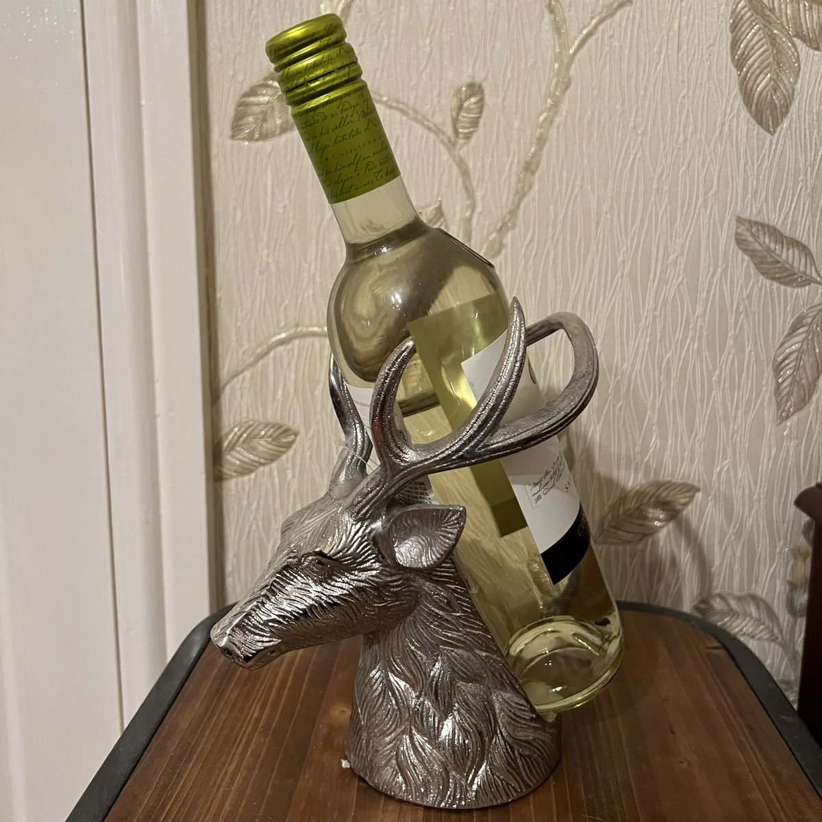 candleshopmitch's tweet photo. Evening #BrumHour, new in from Friday’s delivery at #thecandleshopatmitchells, a stag bottle stand. Would look great on any dinning table 👍🏻. @SevernOffice @bigtalluk @AAAbbottStories @DiRuss64 @BulmanCelebrant @REDSJEWELS1 @DianeK40697479 @BrumFoodPod @CoolgoldfishD @Dollie1952 https://t.co/WzPRzkkCJl