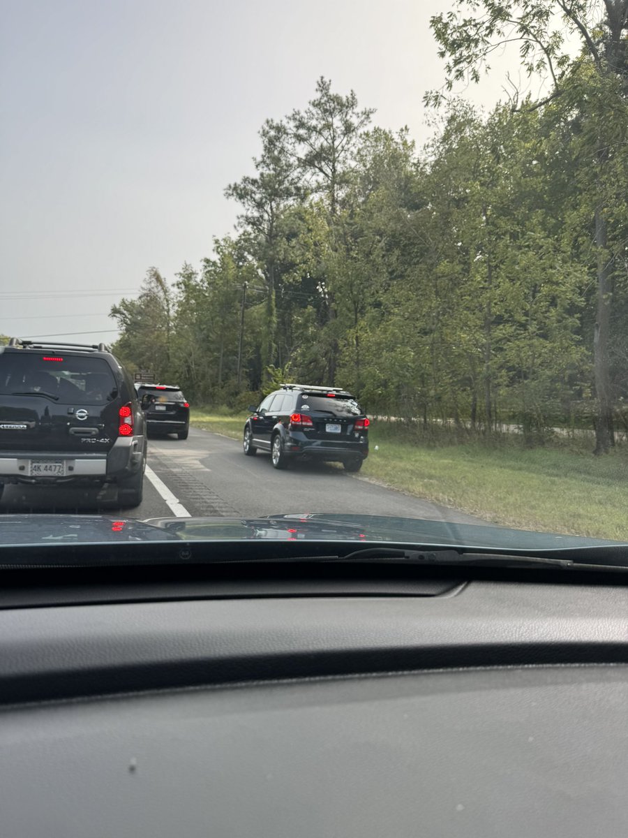 becuhh's tweet photo. If you’re an asshole who uses the emergency lane to cut ahead because you’re too good to wait in the standstill fatal crash backup, you can ride that lane straight to hell. https://t.co/7uCs1BP9qF