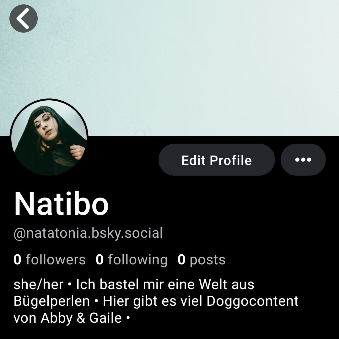 Natatonia's tweet photo. Dank @miezmauz ging es sehr schnell. 
Bitte reinfolgen, kenne mich noch nicht so aus 🥺🖤 https://t.co/TtM9otEBkj