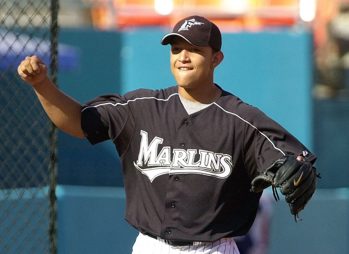 Desde niña te admiro, eres un ejemplo para el mundo y para mí. Tú eres sinónimo de Venezuela y del buen ejemplo. Eres el mejor Miggy! @miguelcabrera

Gracias por enseñarnos que los sueños se hacen realidad cuando luchamos por ellos.