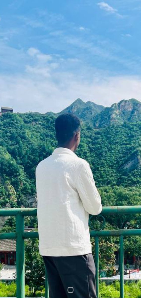 YusufMIsmael's tweet photo. One of the seven wonders of the ancient world. The Great Wall of China is the longest man-made structure in the world. Construction of this wall took more than three hundred (300) years.    Today it’s not just a great wall, it’s a tourist attraction!! https://t.co/JMsKcu3xL6