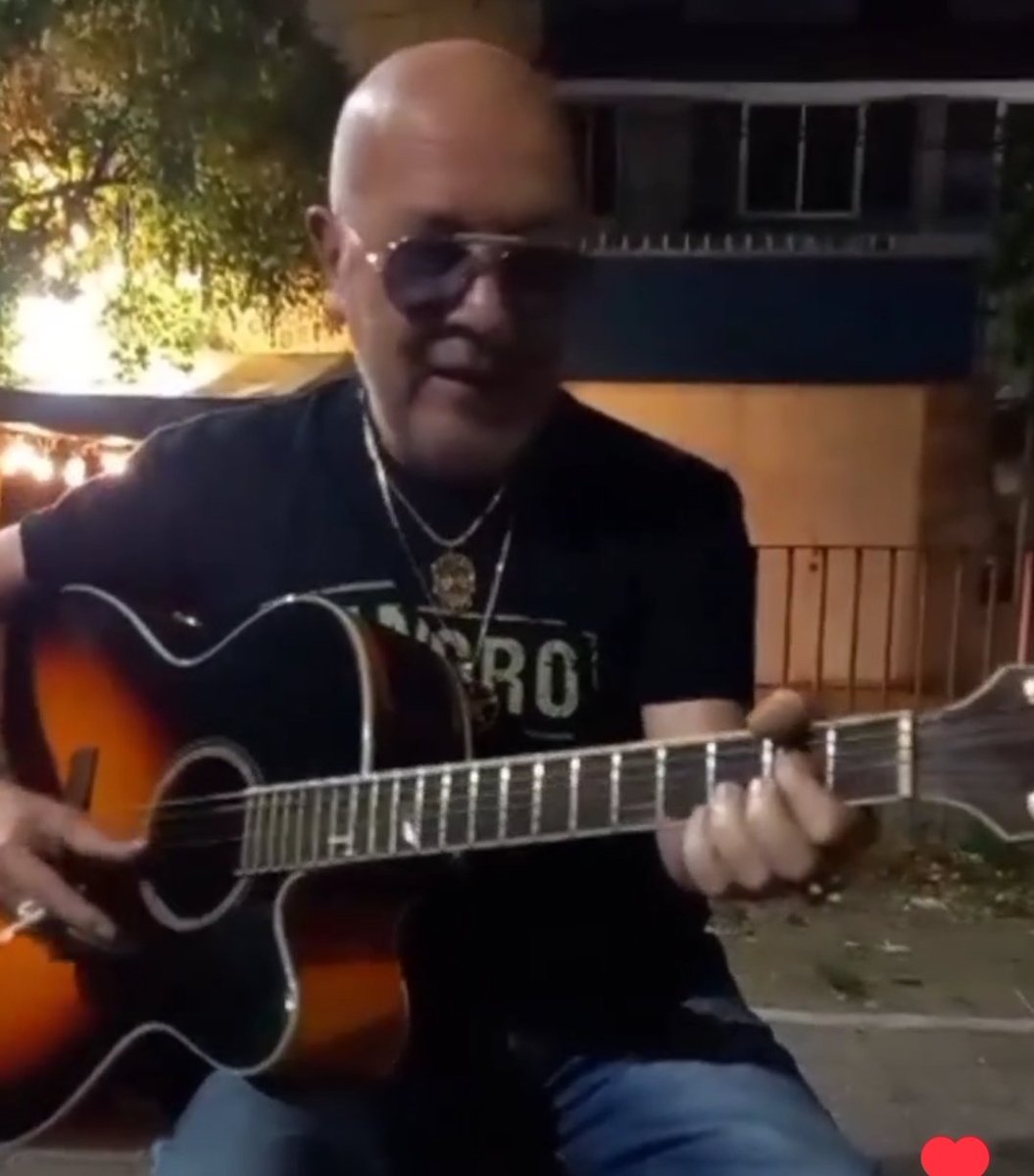 kickdelbianco's tweet photo. "El progreso consiste en renovarse"
En eso estoy...

 #kickdelbianco #argentina #NuncaEsTarde #mexico #rock #blues #ravenfamily #ravenpicks  #lovemylife #lovemyjob #lovemusic 
#MalaVidaTV https://t.co/PLWs2LDXsG