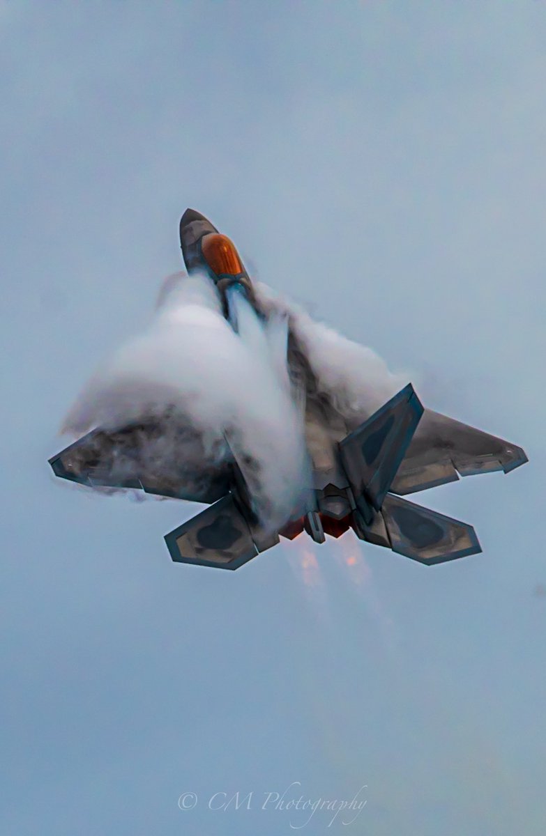 OC_Scanner's tweet photo. A small collection of @Pacific_Airshow shots from yesterday #PacificAirshow #HuntingtonBeach https://t.co/SpVwcrykZh