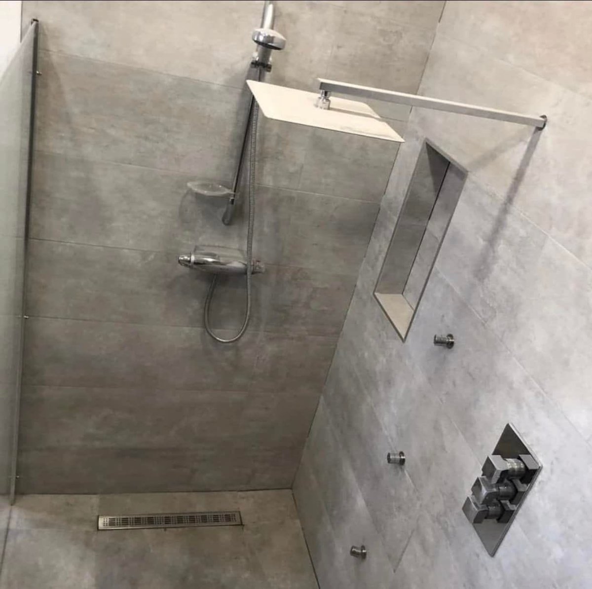 AKRenovationLtd's tweet photo. 🚿 How’s this for an early morning wake up? Imagine your very own #PowerShower - with monsoon spray and fully customisable #BodyJets. Thanks to #HydroTechnology, #AKRenovationsLtd can also install a state of the art pump to boost your water pressure.
🌎 https://t.co/U6hBQ8dbxc https://t.co/krXuRPzn2P