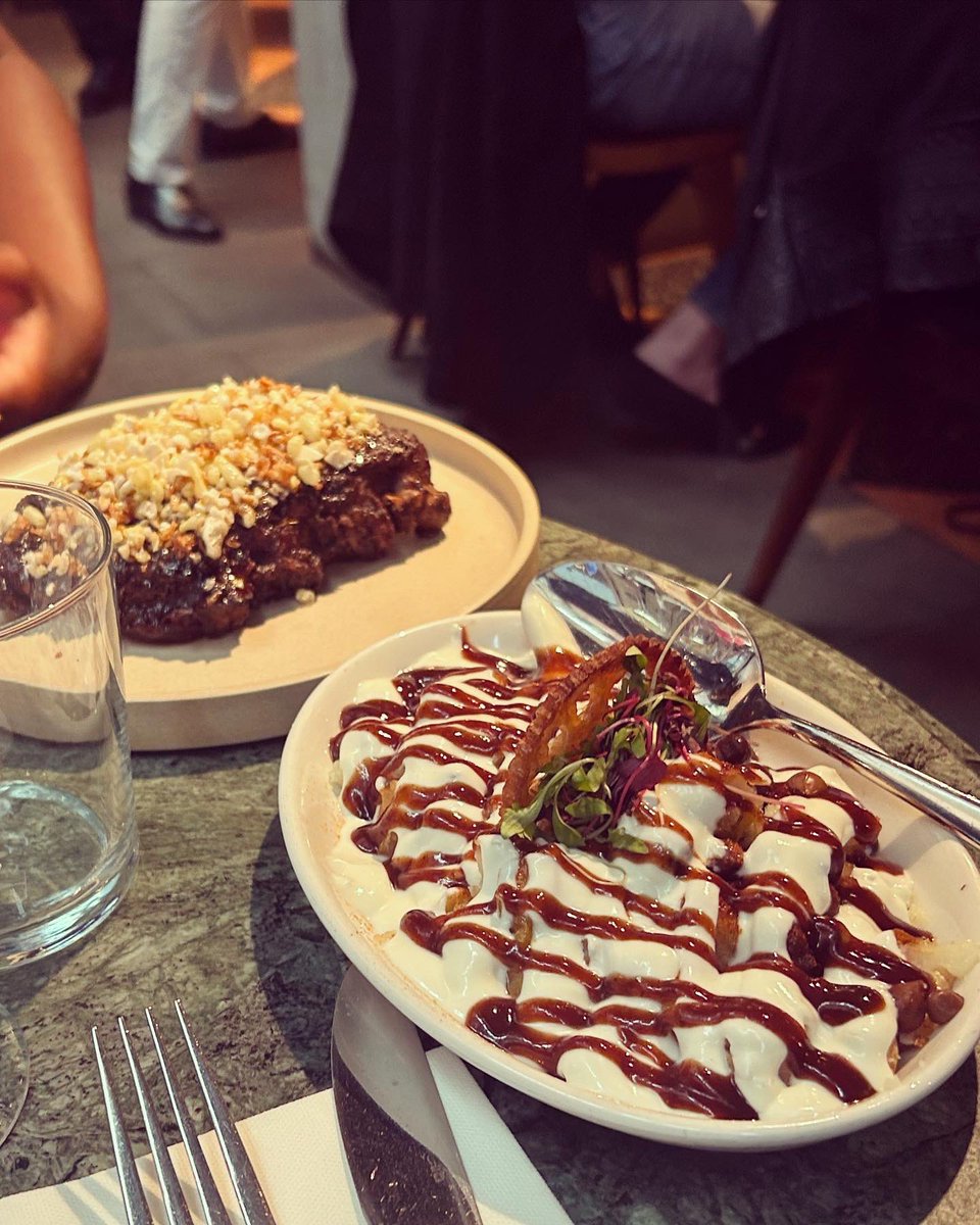 KayeHolland's tweet photo. Seeing out the summer in style 🙌
What a wonderful afternoon - thanks to @gunpowder_ldn for the delicious food and drink 🙏🥂🥘🍚
#endofsummer #endofsummerbash #gunpowderlondon #journalist #londondiaries https://t.co/9K3JwV5V4f