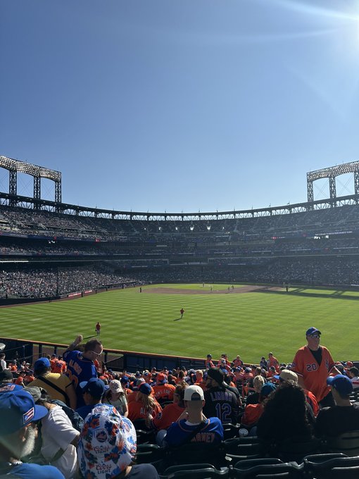 i probably wouldn&rsquo;t get engaged on the last day of the 2023 mets season, but i wish the couple that just