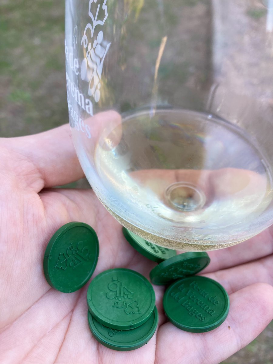 Daniel Pons (@dponssi) on Twitter photo Un bon matí per recordar que els cellers de la <a href="/dopladebages/">DO Pla de Bages</a> estan fent la feina ben feta! 🍇🍷🥂 #festadelaverema Un bon matí per recordar que els cellers de la <a href="/dopladebages/">DO Pla de Bages</a> estan fent la feina ben feta! 🍇🍷🥂 #festadelaverema