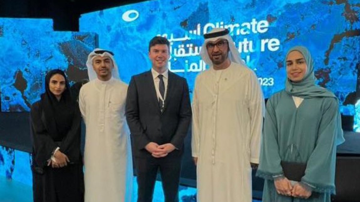 DanCardenMP's tweet photo. As part of #ClimateFutureWeek, I met with President-designate for @COP28_UAE, Dr Sultan Al Jaber, alongside young UAE Parliamentarians @Sara_Falaknaz, @marwanalmuhairi and @meerasultan.

#COP28 https://t.co/lK0MaGYrNH
