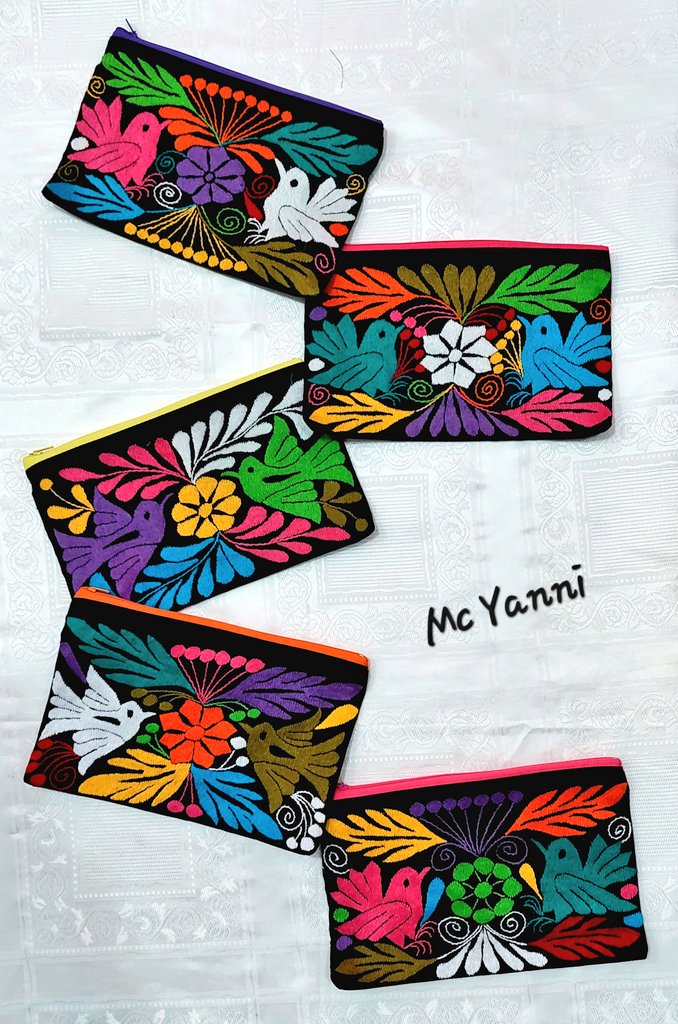 eddermcyanni's tweet photo. 🖊✏️ Lapicera - Cosmetiquera 💄
Bordada a mano 🪡 con motivos mazatecos 🌺🐦 con cierre y forro interior. 
Medidas: 14 x 21 cm. 
Envíos a todo México desde Tuxtepec 🚛📦

#Mazateco #Jalapa #Lapicera #Cosmetiquera #Tuxtepec #Oaxaca #McYanni https://t.co/Cftb67iaoy