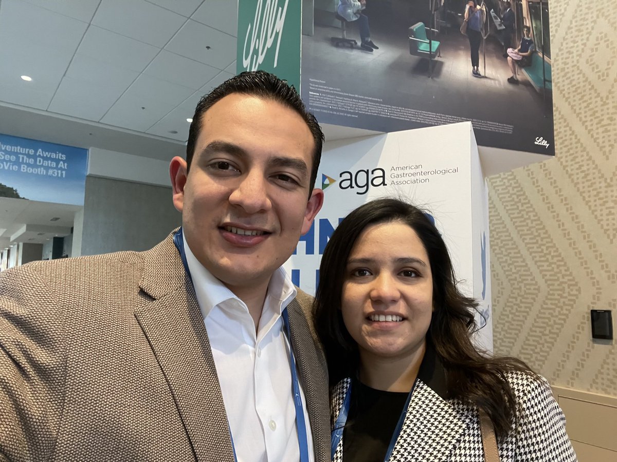 AdalGuzmanMD's tweet photo. Happy #NationalLatinoPhysicianDay 🇸🇻

We are proud to be part of the 6% of the  Latinos physicians in the US.

I’m honored to serve my community wirh compassion and dedication.

#MedTwitter https://t.co/QaLmnq3vZV