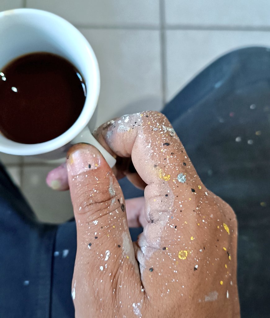 criptoface21's tweet photo. Nothing better than a coffee after a graffiti sesh💛

Who wants to see the Yellow Faces I painted today? https://t.co/9PL4IekfMN
