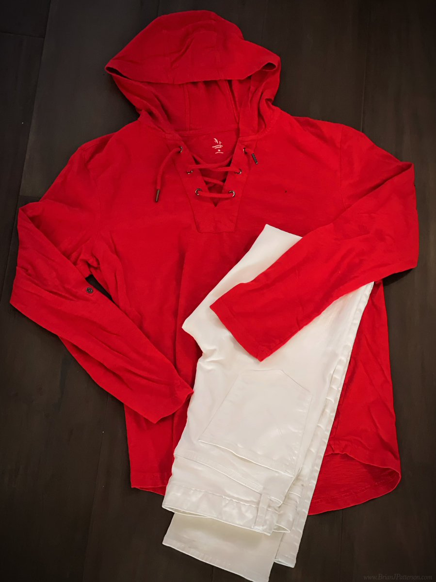 We just picked out an outfit for Bobby Barnes to wear in an episode of #TNAOWB (aka  @WonderBoyTV). Does this ring any bells, <a href="/RealLyndaCarter/">Lynda Carter</a>? 😏😉😆 #IYKYK #SuperHeroSunday #SundayFunday 

WonderBoyTV.com