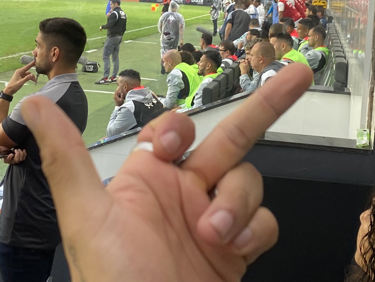 mcbinladen's tweet photo. Putain c'est Santos et tu n'as jamais joué avec Neymar @dimpayet17 https://t.co/uvn3PMNGmr