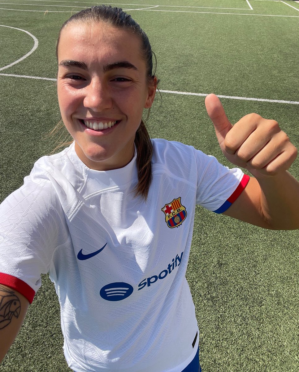 SrtaLexus23's tweet photo. ⚠️💥 SORTEO de una camiseta a elegir del Barça femenino (con nombre y dorsal). Requisitos para participar:

👉🏻 Seguir a @RosterSpain y a @SrtaLexus23.
👉🏻 RT este tweet.

📢 El ganador será anunciado el próximo DOMINGO 8 de octubre.

🍀 ¡MUCHA SUERTE A TODOS! https://t.co/V4nfPybUJj