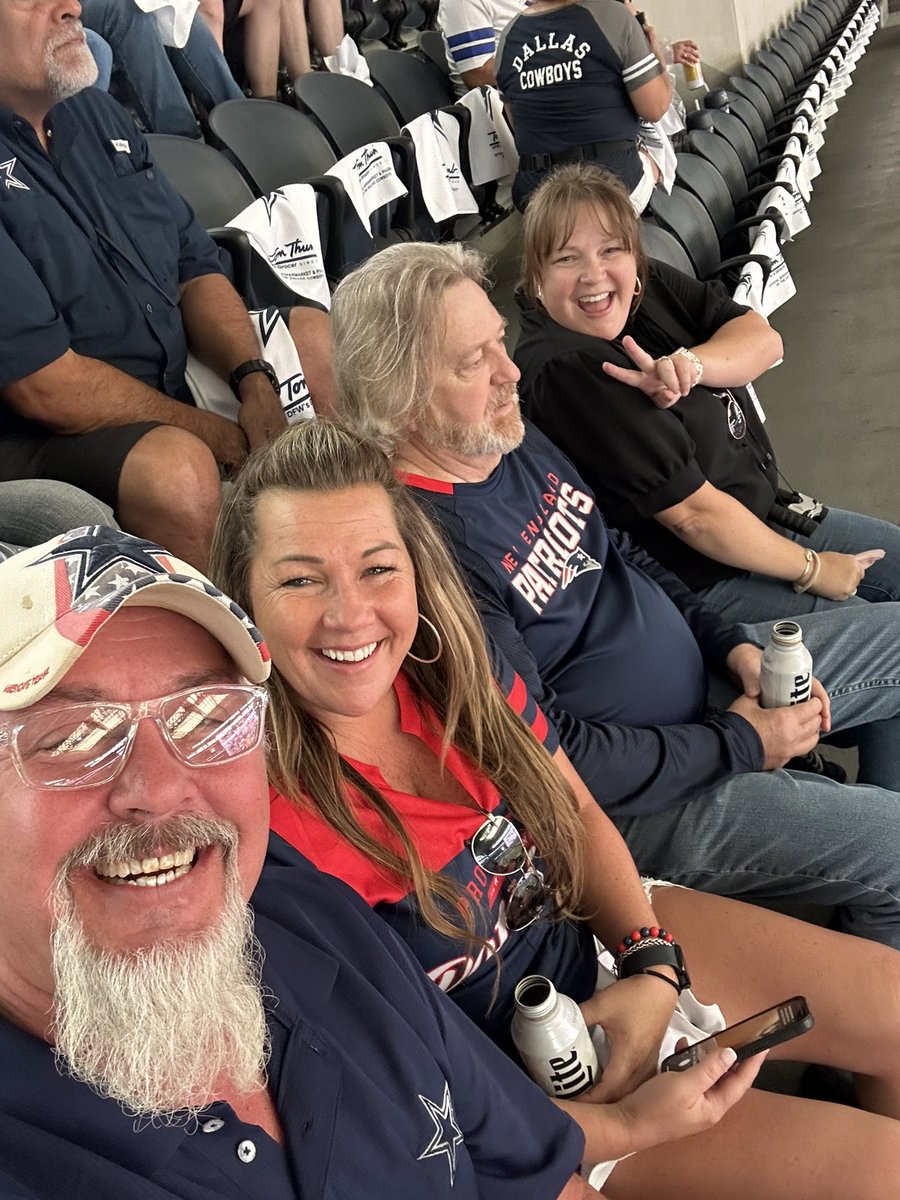 cvma_squirrel's tweet photo. #cowboysnation https://t.co/6cd1qA7Ikv