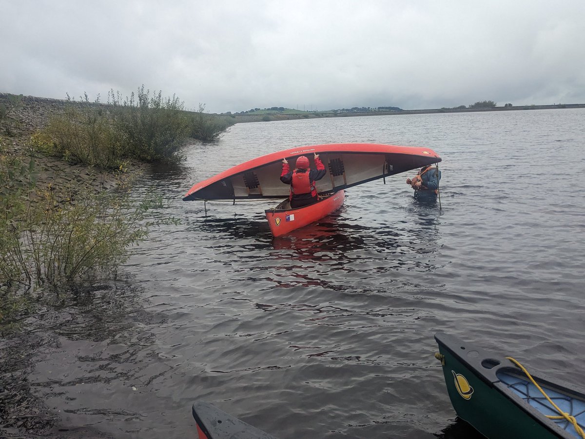 CanalsideBBurn's tweet photo. Members of our Canoe Club completed their Paddle Safer and Paddle Discover Awards today on Fishmoor Reservoir.

Here learning rescues.

@ActiveLancs @BritishCanoeing @LancsOutdoor @refreshbwd https://t.co/LPweW6nsiX