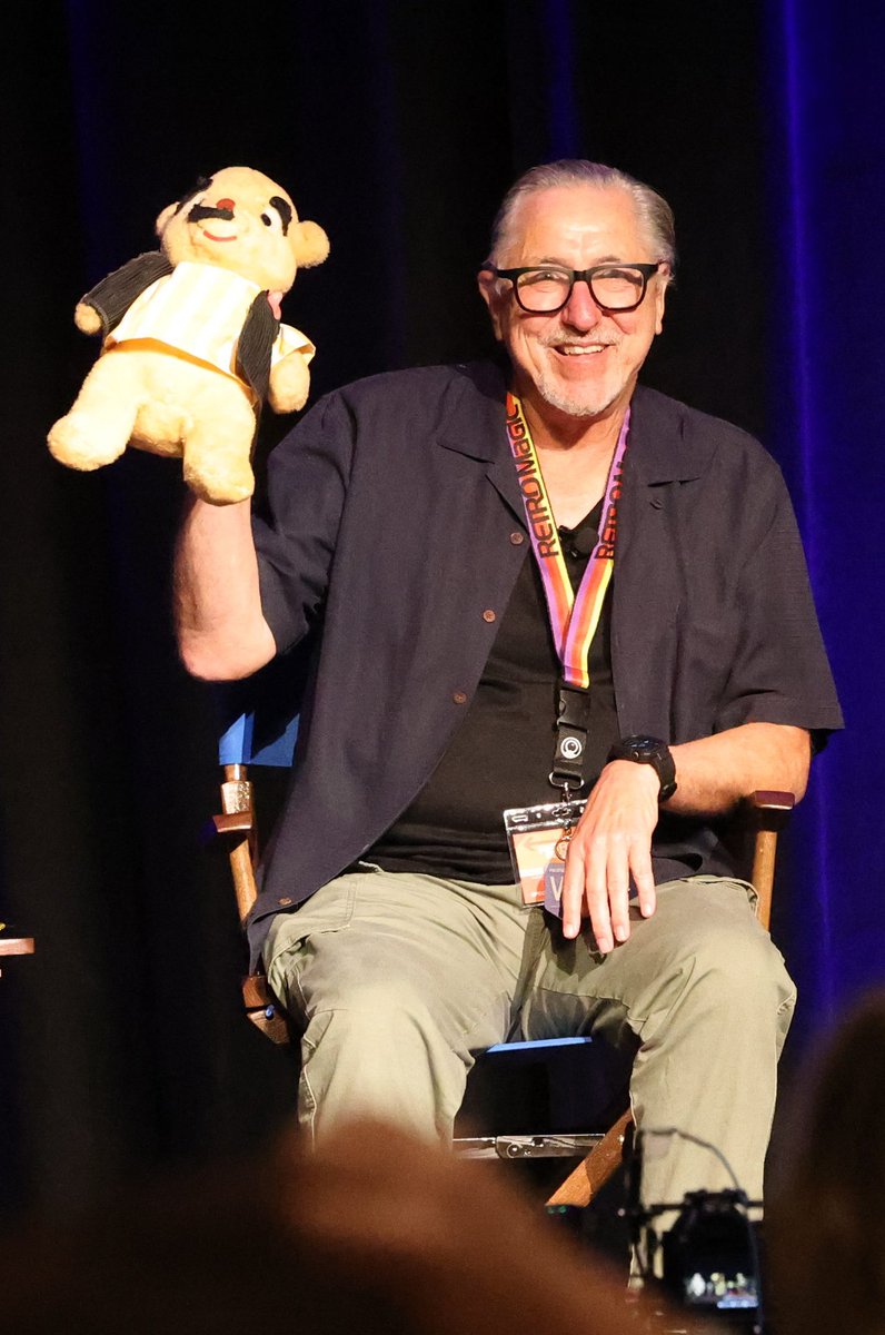 samhowzit's tweet image. Thank you Trevor Bryant for sharing the story of Zorro the Bear from the space port scene in Horizons. What a great mystery solved #RetroMagic #EPCOTCenter #HorizonsForever