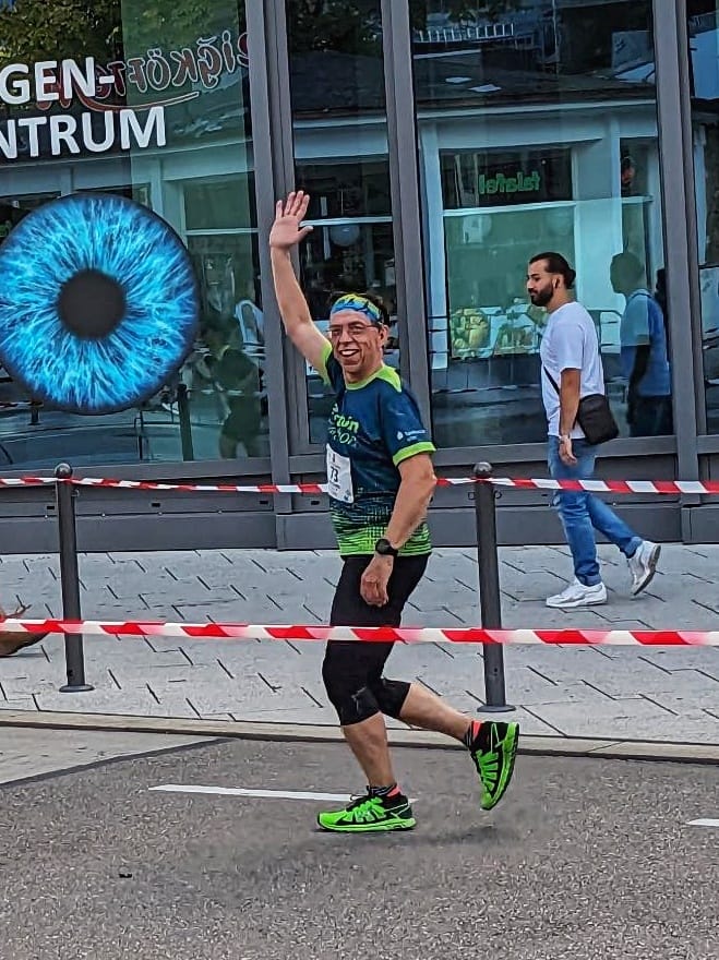 EhmkeWolf's tweet photo. Marathoni 😎
#einsteinlaufulm #nevernotrunning  #marathoni https://t.co/tx8azjl5ul