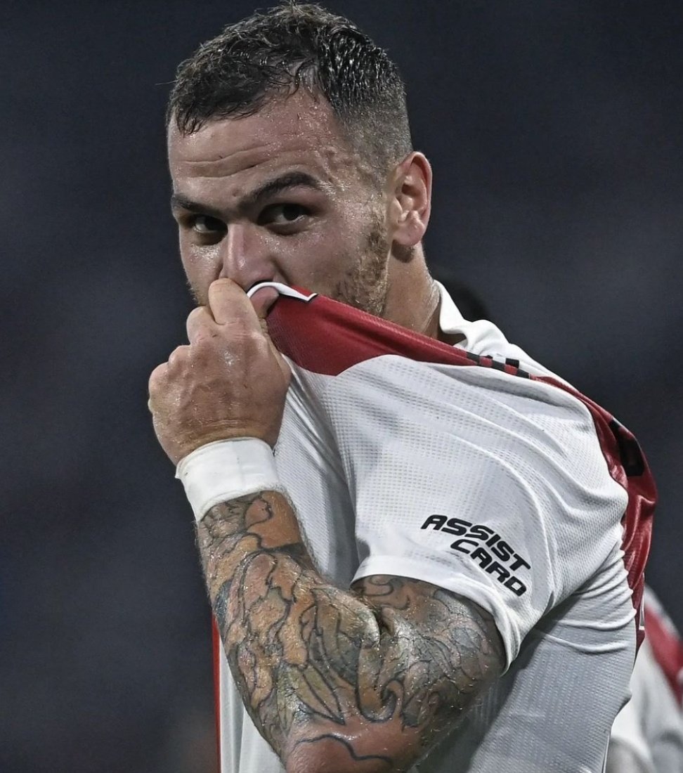 "Paletta es hincha de Boca y nosotros no dijimos nada. Dejen de llorar."

Leandro González Pirez.