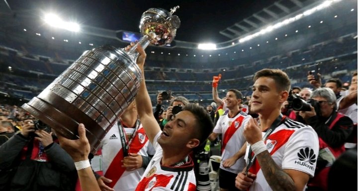 Jajsjsjss imaginate ganar los dos en un partido.