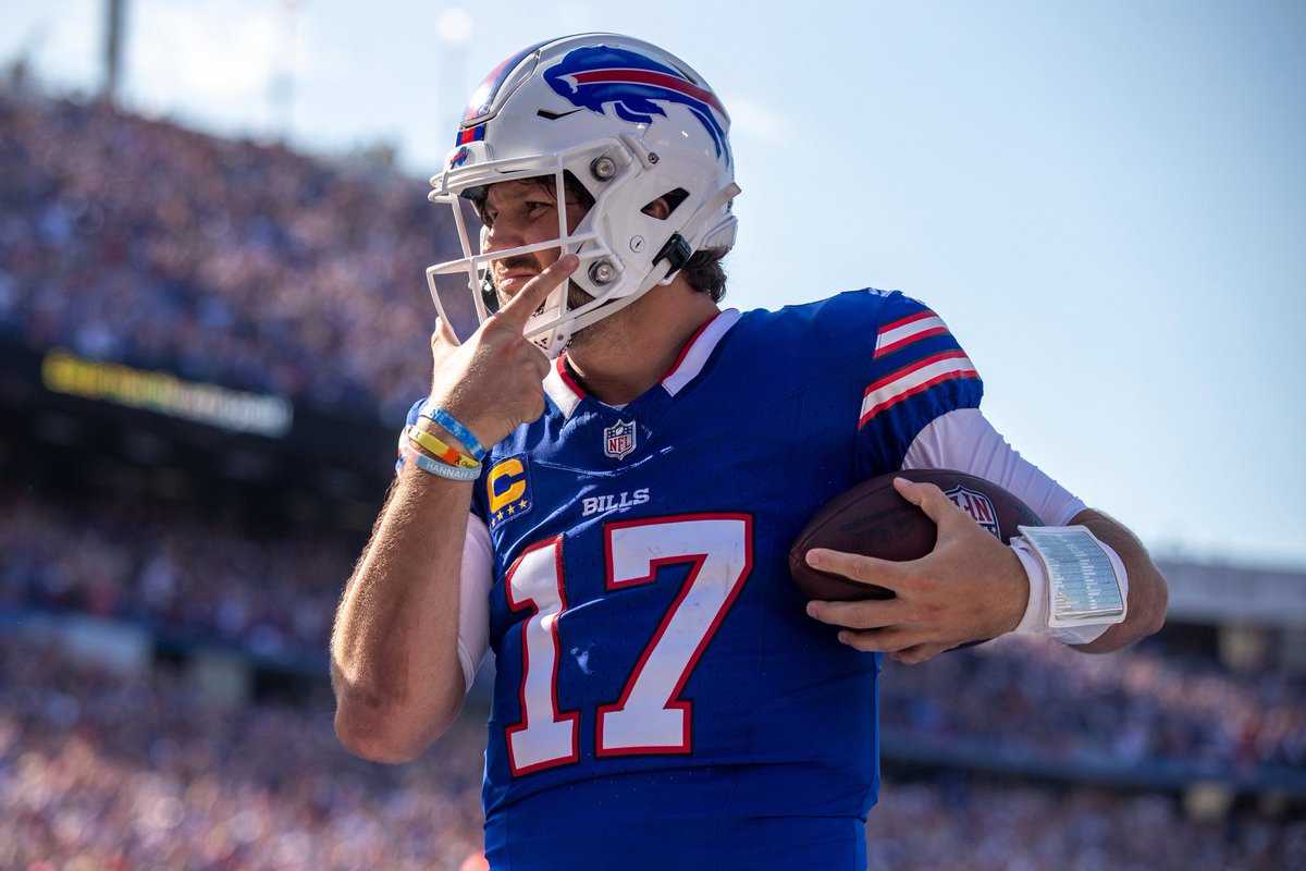 bre_88's tweet image. He really a demon 😭😭😭😭