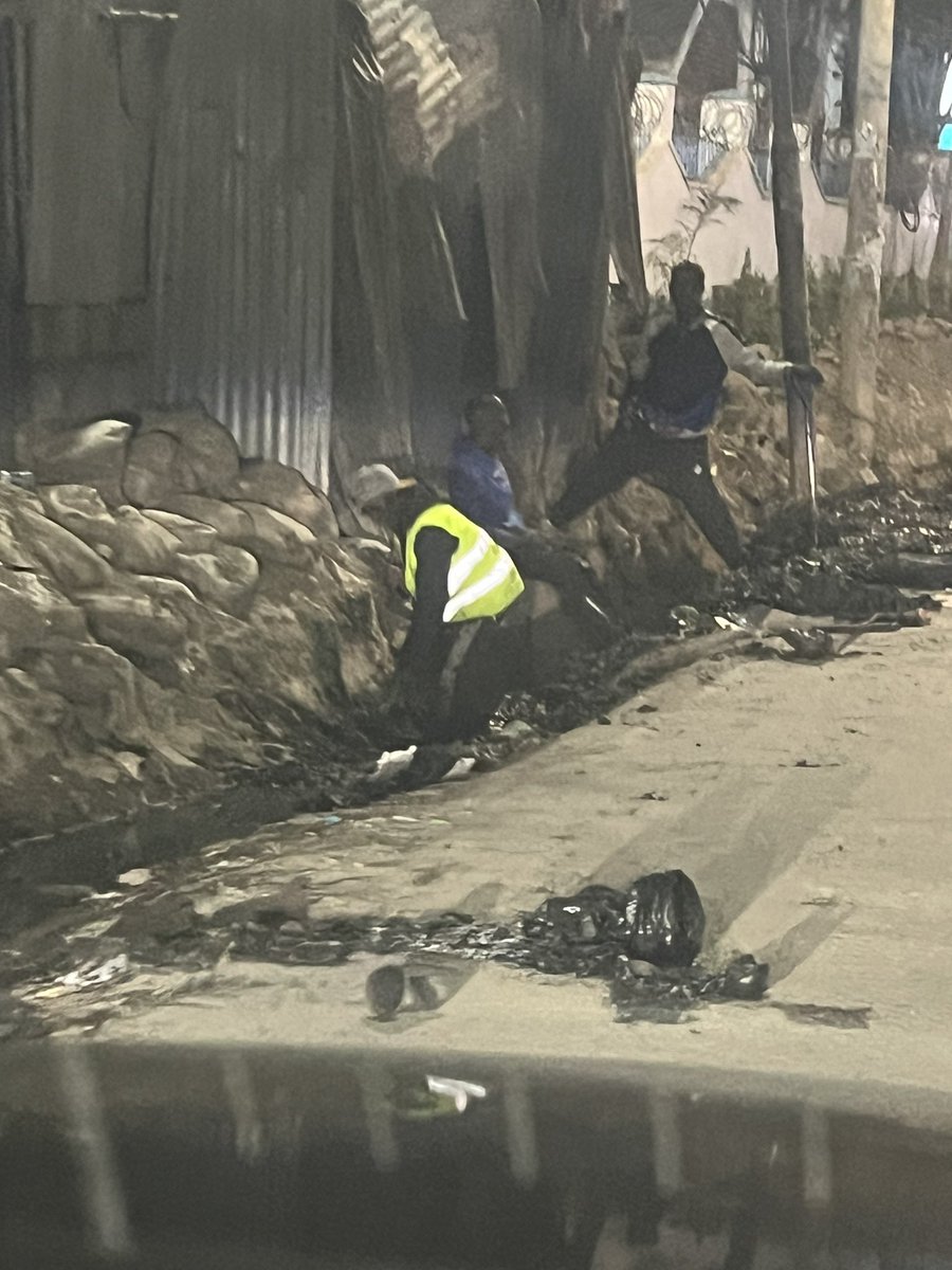 Bardadamin's tweet image. Kamukunji Lazima #iWork 

@SakajaJohnson