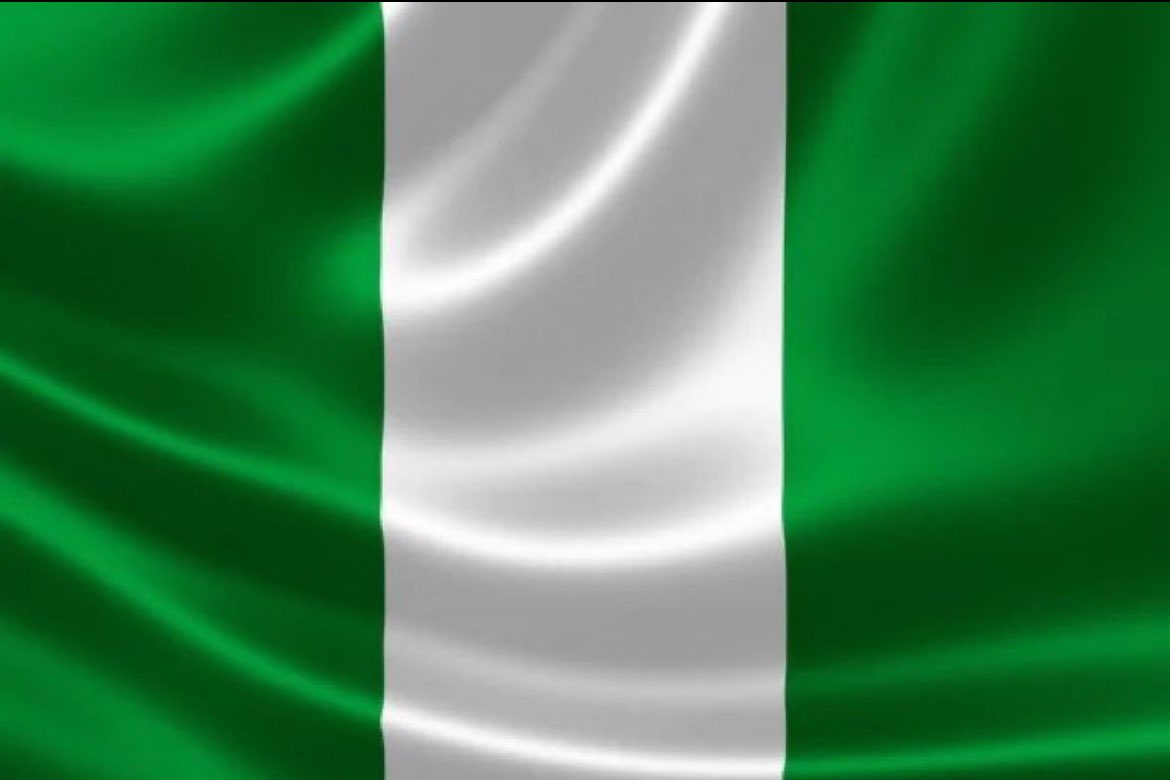 jooyExmas's tweet photo. The flag                                  The face https://t.co/54qzPL0h9j