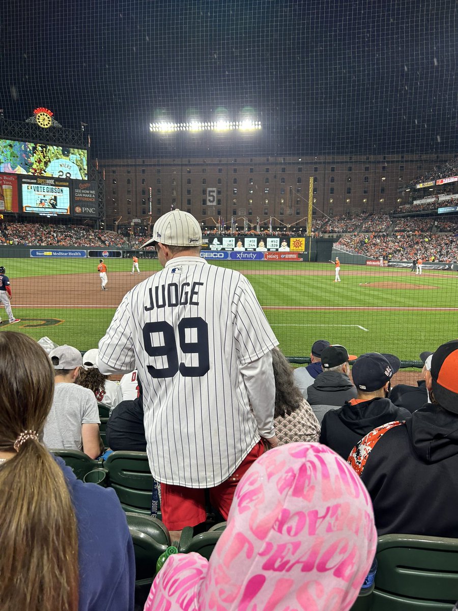 ClutchKelly's tweet photo. Imagine being this cool at the Orioles vs. Red Sox game last light @barstoolsports @Barstooldmv https://t.co/2nFEhSlIN8