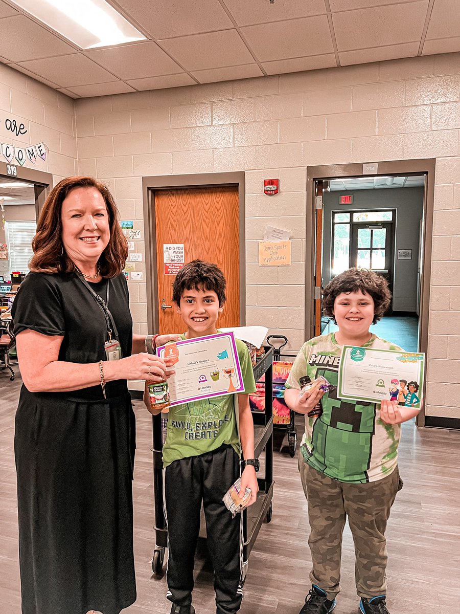 GCSS_GEA's tweet photo. This week at GEA students received Certificates and rewards for doing their iReady Pathways! Congratulations 🎉! https://t.co/GKx3sG8K5R