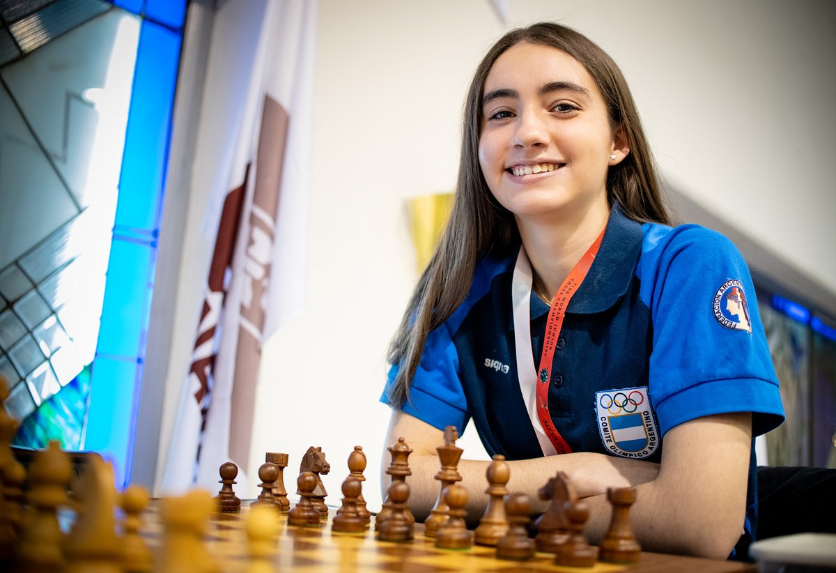 La argentina Candela Francisco acaba de proclamarse CAMPEONA DEL MUNDO JUVENIL!!!! BRAVO!!! Foto: @davidllada @FIDE_chess