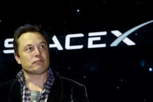 GiancarloDeRisi's tweet photo. #Musk inchioda #Scholz e il governo tedesco: "Violano la sovranità dell'Italia". E accusa la #Germania 
di #invadere il nostro paese coi #migranti trasportati dalle navi #Ong e sbarcati nei nostri porti https://t.co/pCPq0lSyos