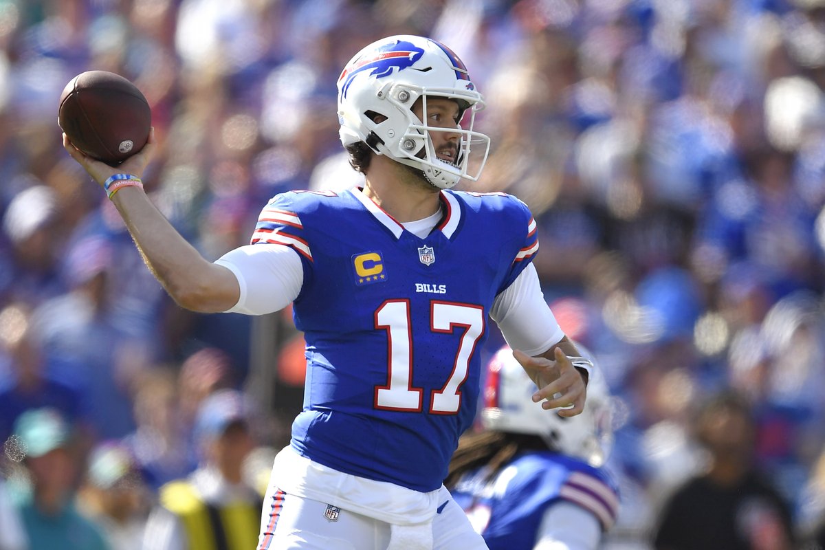 NFL345's tweet image. In today's @BuffaloBills victory, @JoshAllenQB became the 2nd player in @NFL history with 300+ pass yards, 4+ TD passes, 1 rush TD &amp;amp; a 158.3 rating - the highest attainable mark - in a single game. 

Aaron Rodgers also did so in Week 7 of the 2019 season.