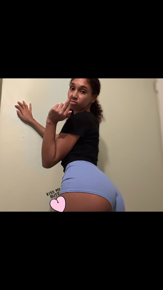 Kiss my butt 😛😛 #sexymom #ofgirl #onlyfans #facefuck #prettygirls #petite #freaky #freakymom #lightskinbaddie #fatty #trend #freakygirls #latina #trend #mixedgirl #kissmybutt #assphat #prettymami