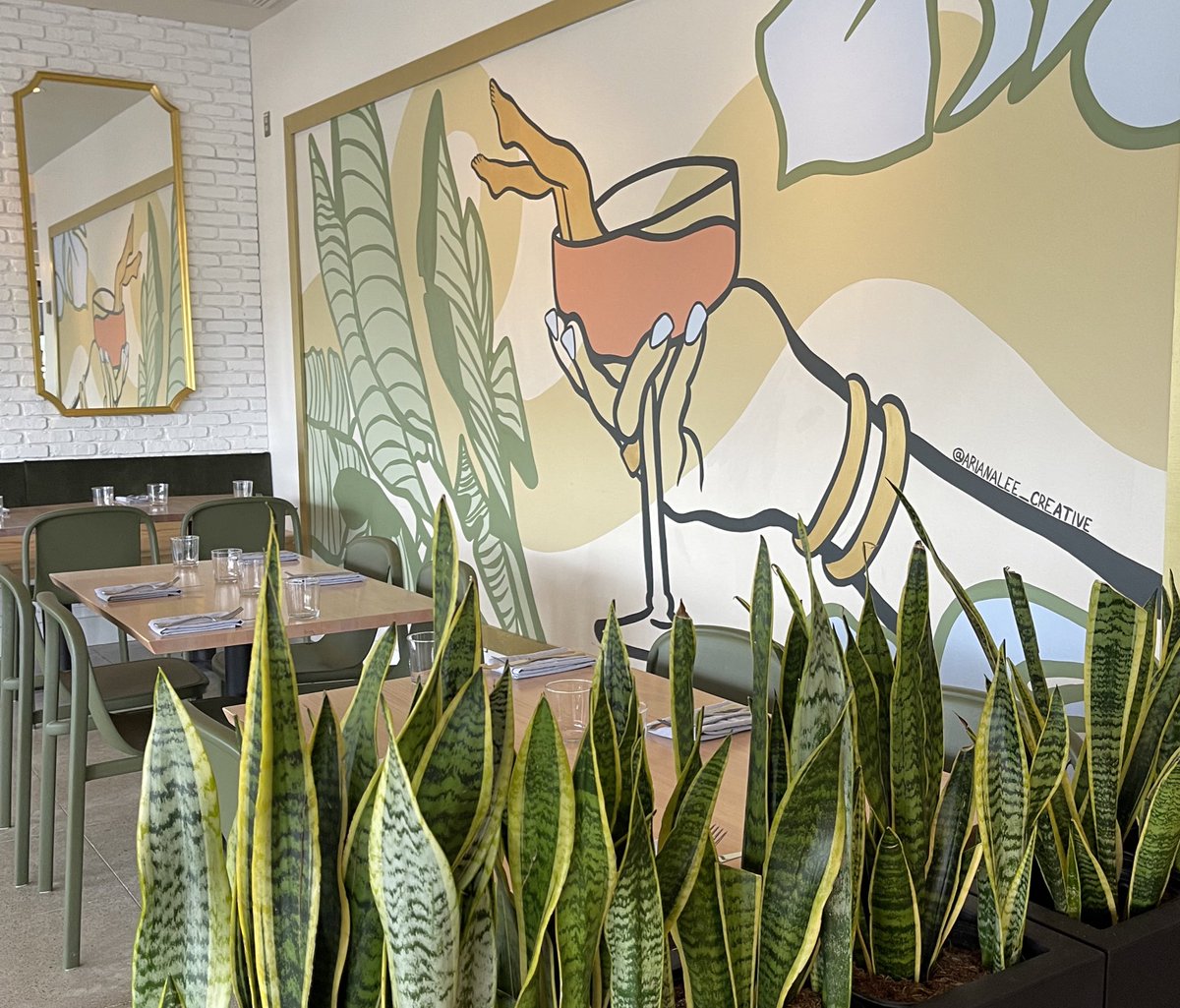 NoshAndGrog's tweet photo. Check out these beautiful paintings by @arianalee_creative and how much her art  helped us set the tone here at Nosh and Grog Restaurant for our new opening in Canton. #cantonmassachusetts #boston #restaurants #restaurantdesign #restaurantinterior #mural #murals https://t.co/fzLHWBhTYk