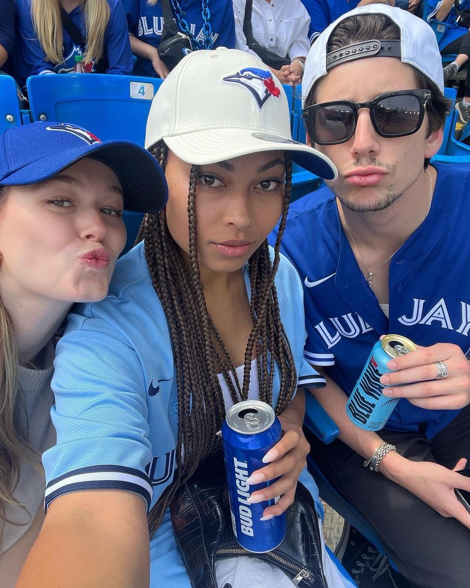 📷| Milo no instagram de Rainbow Wedell