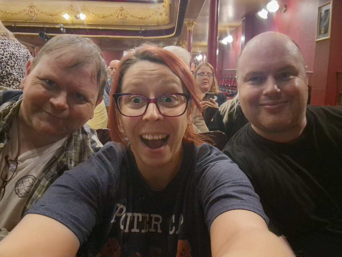 MandasaurusRAR's tweet photo. Had the best night at @CityVarieties watching #YippeeKiYay written and performed by @RichardBMarsh 

If you get the chance, you MUST go see it!

#HenchmanHenchmanKARL https://t.co/Vxm3YzTU4C