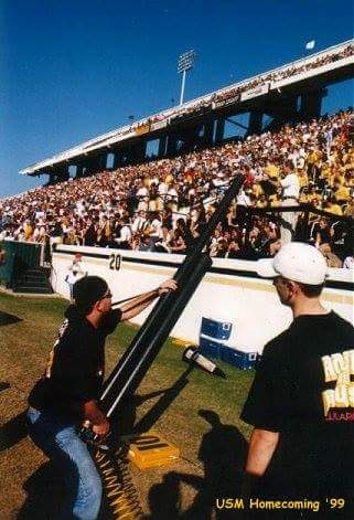 jasonbrigman's tweet photo. @AnytimeMarchant @usmalumni The year I got to do a t-shirt cannon! https://t.co/7N84JWqLtz