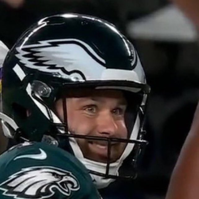 BarstoolPhilly's tweet photo. JAKE FUCKING ELLIOTT https://t.co/97GGdbskAp