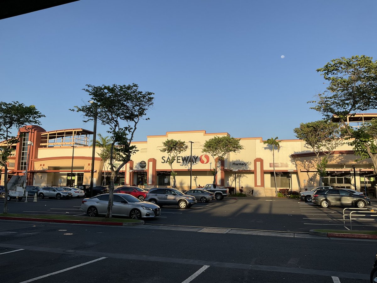 hawaii_isla808's tweet image. On this morning a beautiful sunrise occured 🌅 at Safeway on Kapahulu Ave. Happy Sunday! 📸❤️🤙🏼☕️🥖🍳☀️🌴 #hawaii #honolulu #safeway #safewayhapahuluave #kapahuluave