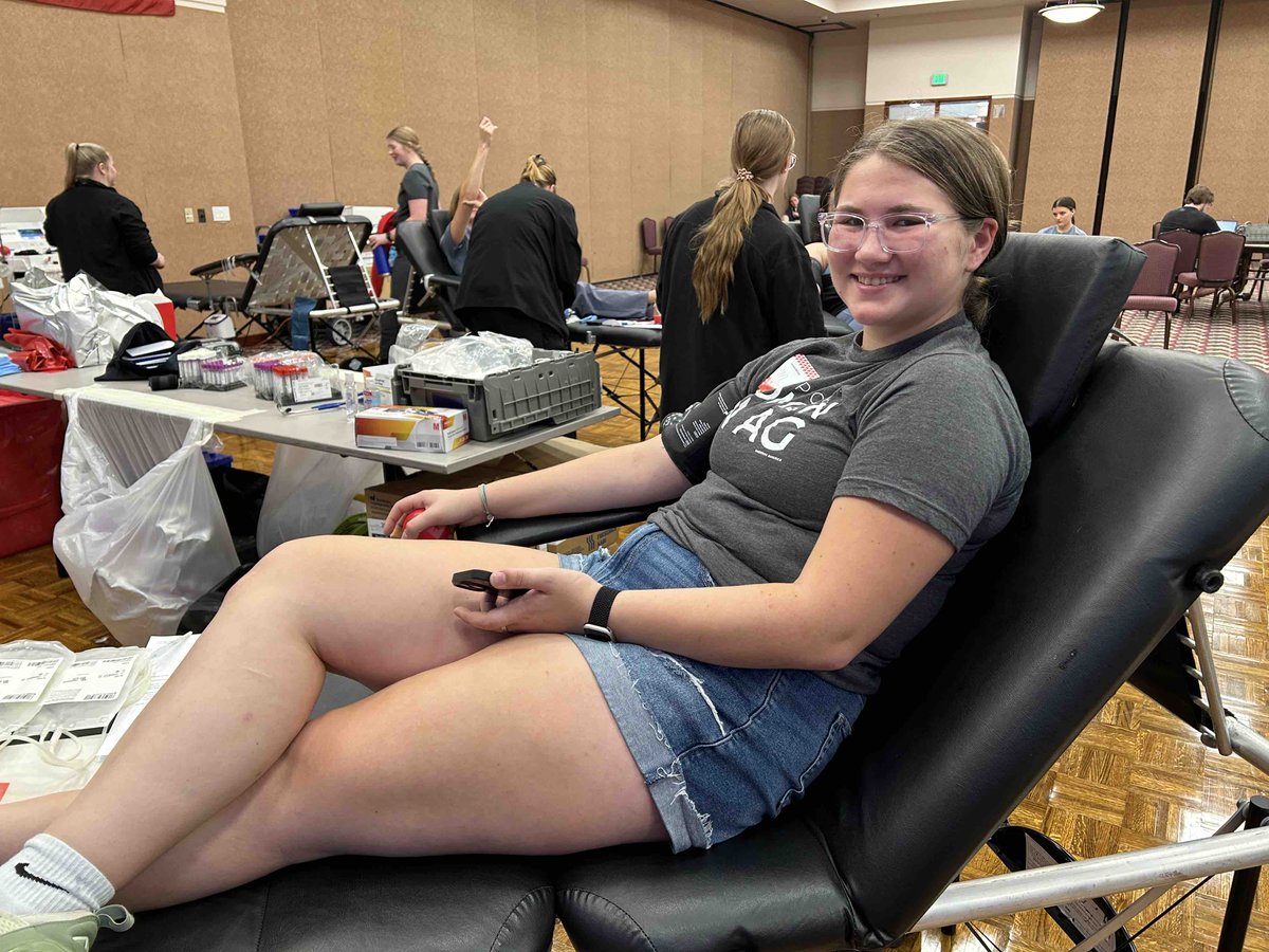 chadronstate's tweet image. Sarah Papke of Allen, Neb., donating at a recent Cardinal Key Blood Drive on campus. ❣️🦅❣️🦅❣️#WeAreCSC #chadronstatecollege