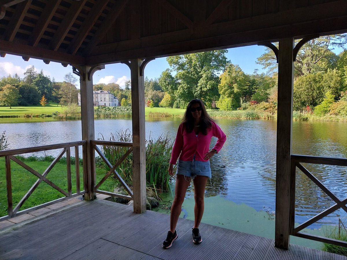 Perfect Sunday.

(Yup, it's 1 October and I'm still wearing shorts. Absolutely refusing to let summer go so that's why I'm spontaneously heading to Ibiza later in the week 🤣)