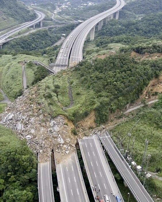 Diese Klimaschützer denken sich immer wieder neue Sachen aus 😡 #LetztenGeneration