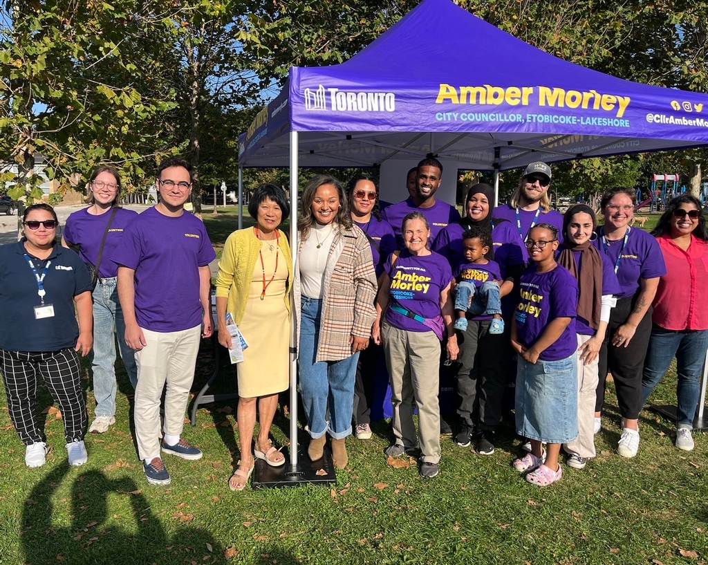 No better way to start October! 🍂🍁

Stopped by <a href="/CllrAmberMorley/">Amber Morley</a>'s Fall Fest. Great to chat with neighbours on a beautiful October Sunday afternoon.