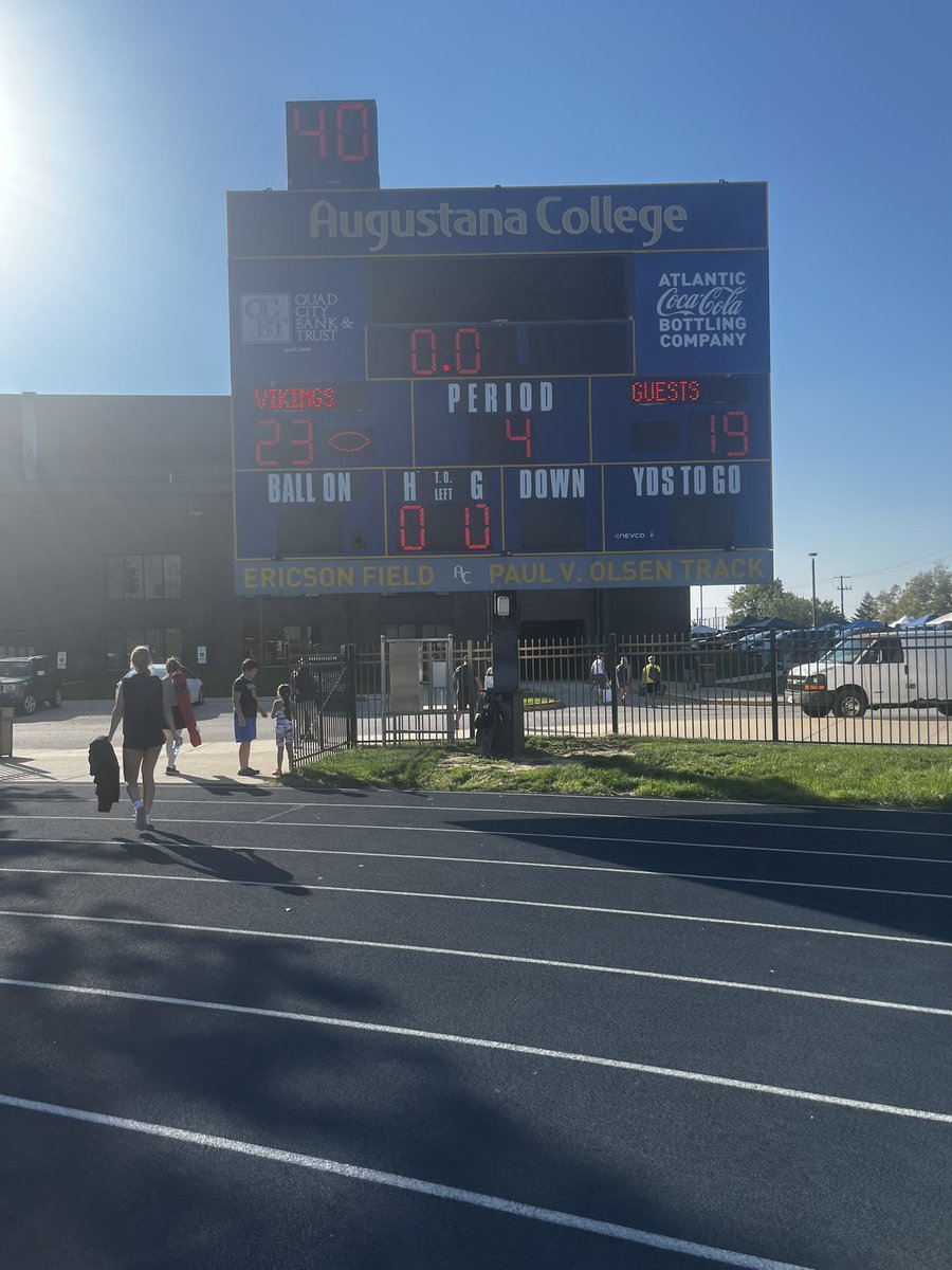Had a great time at <a href="/AugieILfootball/">Augustana Football</a> yesterday! Thank you <a href="/Coach19Bell/">Stephen Bell</a> for having us and congrats on the big win! <a href="/WABlackhawkFB/">West Aurora Football</a>